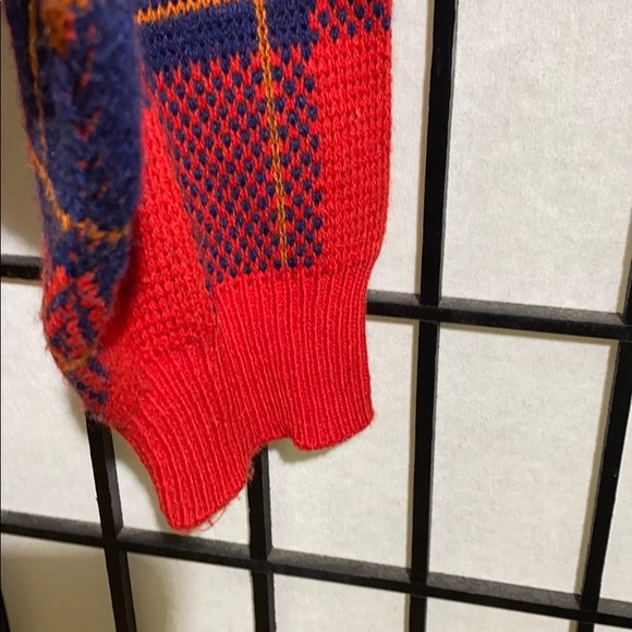 Objectives Sweater Size L - Picture 3 of 5